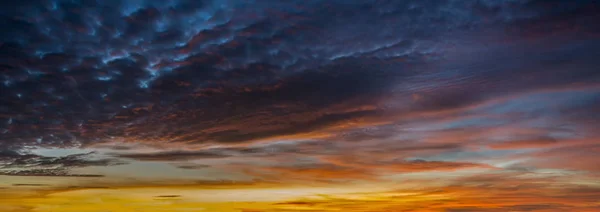 Magischer Himmel Und Wolken — Stockfoto