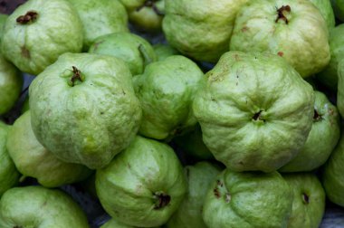 Meyve içinde belgili tanımlık çarşı: avokado, magos, guavas, ananas, rambutan, Güneydoğu Asya tropik..... lichi