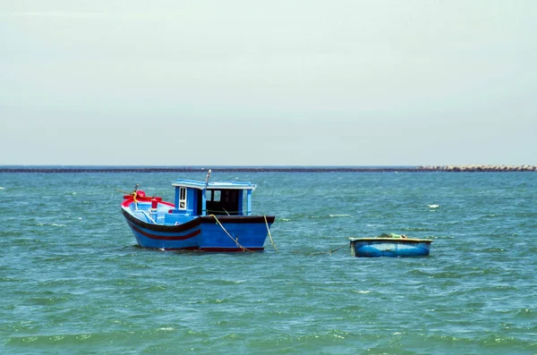 Balıkçı tekneleri için tasarım, arka plan kullanılan Beach en iyi hisse senedi. Daha benim portföy görmek