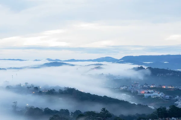 Ομίχλη Κάλυψη Φόντο Πόλη Έχουν Και Φως Χρησιμοποιήστε Εικόνες Για — Φωτογραφία Αρχείου