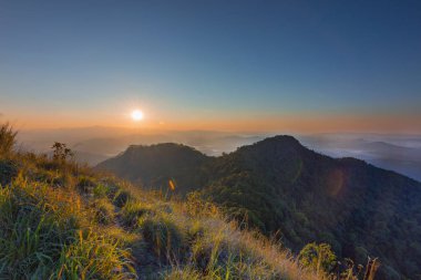 Dağda güzel gündoğumu