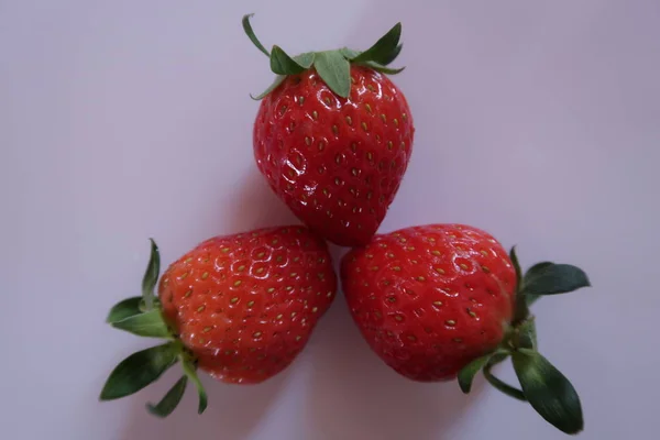 Fragole Mature Frutta Dolce Bella Uso Fotografico Progettazione Pubblicitaria Packaging — Foto Stock