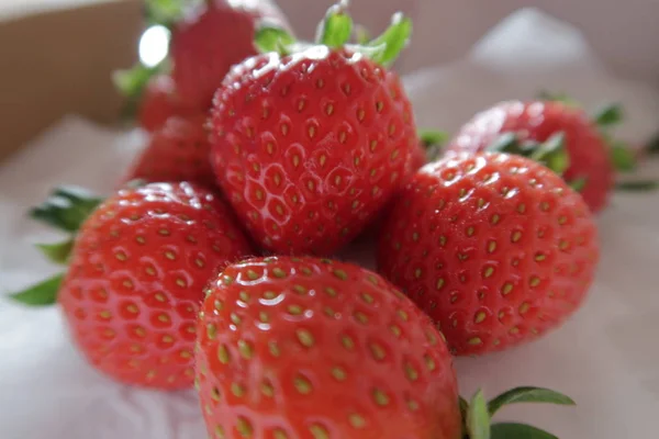 Ώριμες Φράουλες Φρούτα Γλυκό Και Όμορφο Χρήση Φωτογραφιών Για Σχέδιο — Φωτογραφία Αρχείου