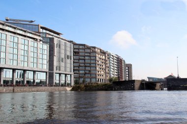 riverside amsterdam Hollanda şehir amsterdam Hollanda Gezi Tur sırasında fotoğraflandı, modern binalar inşa yapısı görüntülemek
