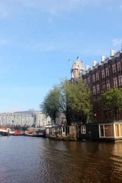 Large Vue Sur Structure Construite Bord Rivière Amsterdam Pays Bas — Photo