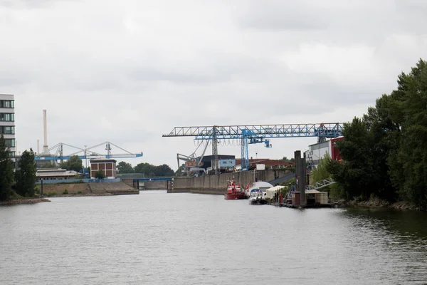 Blick Auf Die Kräne Und Die Gebäude Rhein Düsseldorf Während — Stockfoto