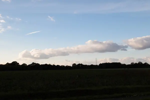 Vue Sur Ciel Bleu Avec Des Nuages Blancs Sur Une — Photo