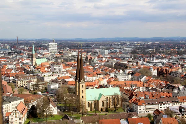 Blick Auf Die Kirche Und Die Gebäudefassade Vom Dach Der — Stockfoto