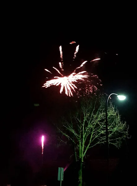 Impressies Van Multi Gekleurde Nieuwe Jaar Vooravond Vuurwerk 2018 Niederlangen — Stockfoto