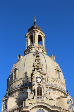  çok renkli bir gezi Tur sonbaharda Almanya fotoğraflandı dresden sachsen frauenkirche çan kulesi görüntüleyin