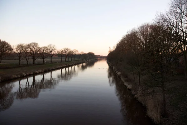 Zobacz Rzece Woda Reflection Wieczór Emsland Fresenburg Którą Niemcy Sfotografowany — Zdjęcie stockowe