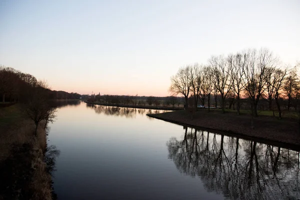 Ampla Vista Sobre Rio Paisagem Noite Fresenburg Emsland Alemanha Fotografado — Fotografia de Stock