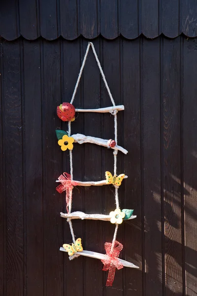 Vista Uma Escada Decorada Com Itens Primavera Fotografados Jardim Alemanha — Fotografia de Stock