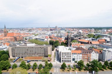 hannover Almanya sivil salonun kulesinden görünümü bulutlu güneşli bir günde bir yürüyüş sırasında fotoğraflandı