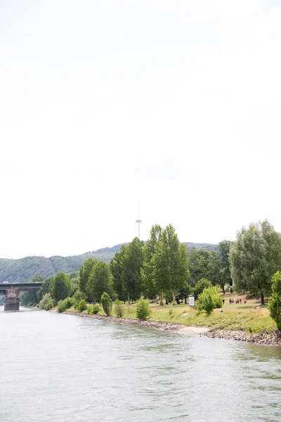Widok Koniec Krajobraz Brzegu Rzeki Rhine Pobliżu Koblenz Germany — Zdjęcie stockowe