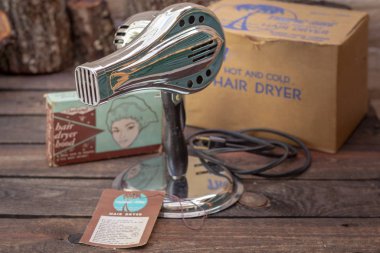 Yakın çekim bir antika 1950'lerde saç kurutma makinesi, vintage retro tarzı kavramı.