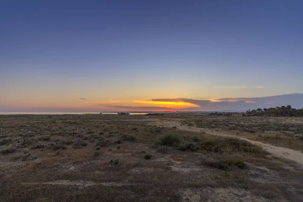 Salgadosin Rannan Auringonlasku Merimaisema Albufeirassa Algarven Matkailukohde Portugali — kuvapankkivalokuva