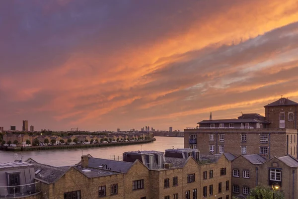 Canary Wharf Riverside Sunset Cloudscape View Londra Regno Unito — Foto Stock