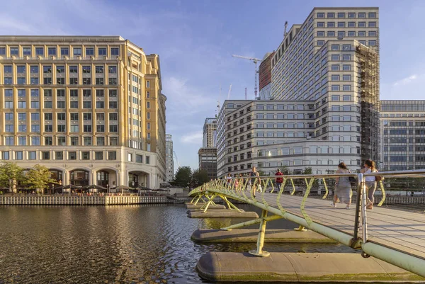 Kanarienvogel Flussufer Moderne Architektur Gebäude London City Vereinigtes Königreich — Stockfoto