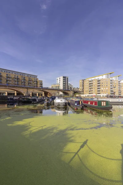 Barche Yacht Ormeggiati Presso Limehouse Basin Marina Vicino Canary Wharf — Foto Stock