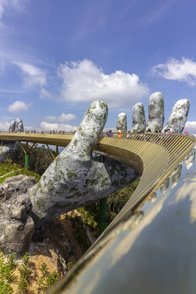 Nang Vietnam October 2018 Golden Bridge Known Hands God Pedestrian — Stock Photo, Image