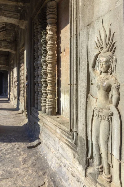 アンコール ワット古代寺院の複合体 石彫刻詳細 ユネスコ世界遺産 世界最大宗教的なモニュメントの一つ シェムリ アップ カンボジアの有名な観光スポット — ストック写真