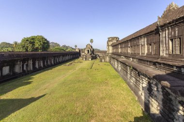 Angkor Wat antik tapınak karmaşık bir dünyada ve UNESCO Dünya Miras Listesi en büyük dini anıtlar, ünlü bir turistik Siem Reap, Kamboçya'da öyle.
