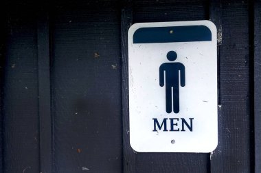 Bir ahşap duvar metal mavi ve beyaz Mens banyo üye