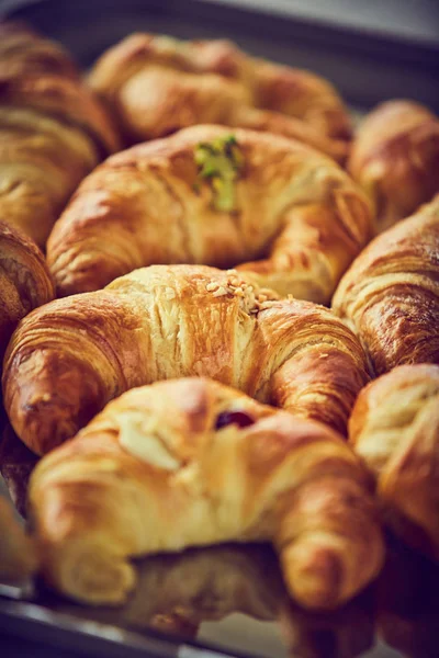 Kruvasan tablosunda çok bar