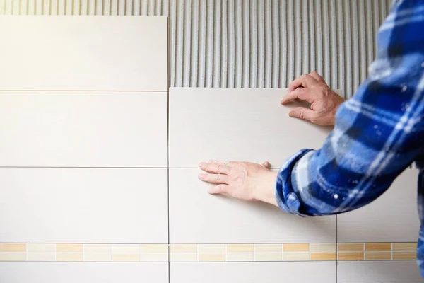 Worker Laying Tile New Home — Stock Photo, Image