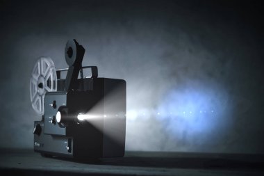 Eski projektör süper 8mm vintage dramatik ışık