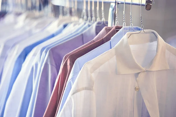 Erkek gömlek Endüstriyel Çamaşırhane Servisi