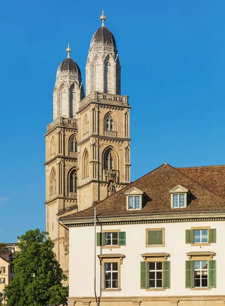 Torres Catedral Grossmunster Zurique Suíça Marco Arquitetônico Bem Conhecido Cidade — Fotografia de Stock