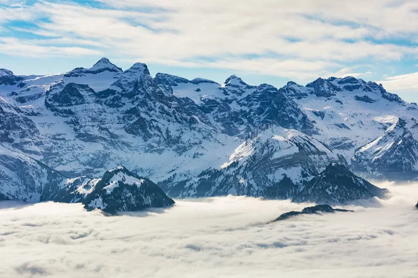 Cime Delle Alpi Che Sorgono Dal Mare Nebbia Vista Invernale — Foto Stock