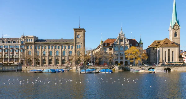 Zurich Swiss November 2013 Sungai Limmat Bangunan Bangunan Dari Bagian — Stok Foto