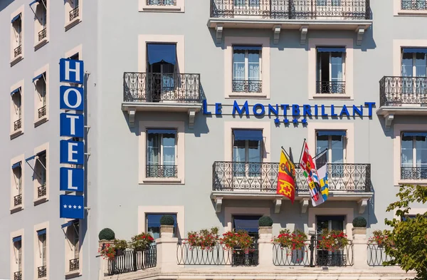 Fasáda hotelu Le Montbrilliant v Ženevě, Švýcarsku — Stock fotografie