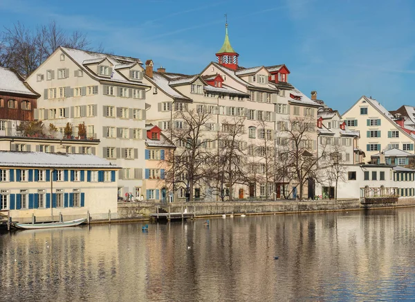 Budynki Zabytkową Częścią Miasta Zurych Wzdłuż Rzeki Limmat Zimie Zurych — Zdjęcie stockowe