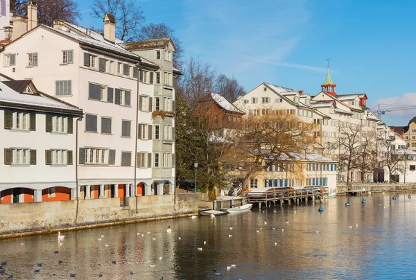Edifícios Parte Histórica Cidade Zurique Longo Rio Limmat Inverno Zurique — Fotografia de Stock