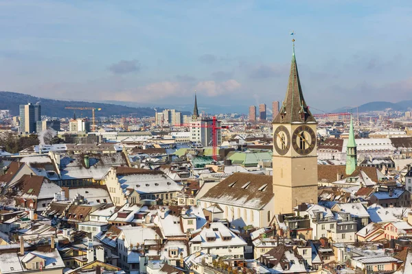 City of Zurich as seen from the tower of the Grossmunster cathed — Stock Photo, Image
