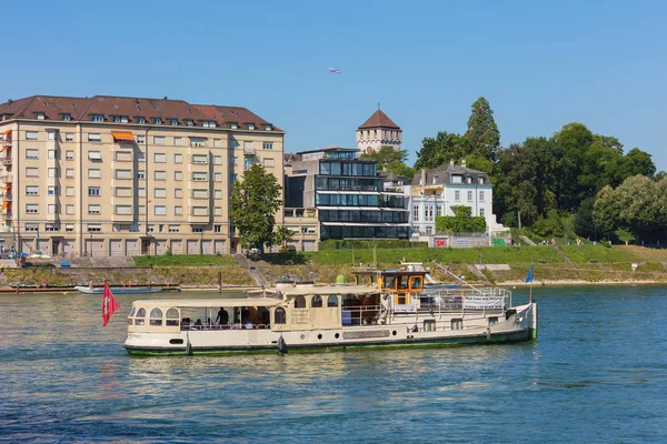 Basilea Svizzera Agosto 2016 Edifici Della Città Basilea Barca Froschkonig — Foto Stock