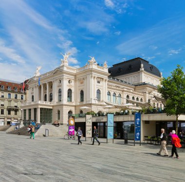 Zurih Opera Evi Binası