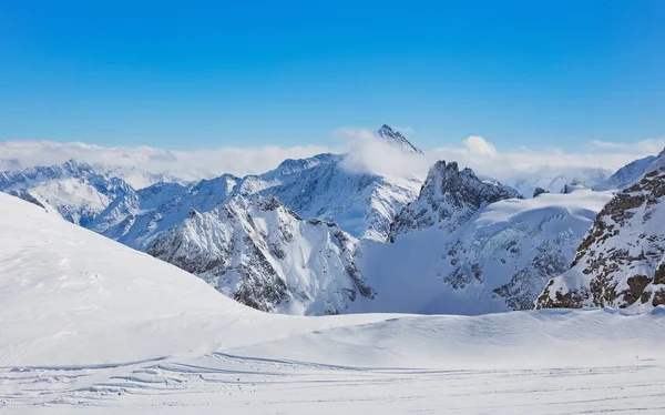 Vista de Mt. Titlis na Suíça no inverno — Fotografia de Stock