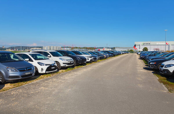 Парковка в аэропорту Цюриха

