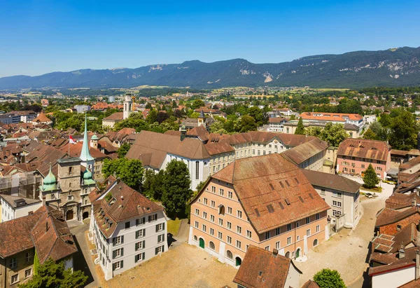 St. Ursus Katedrali kulesinden Solothurn şehrinin manzarası