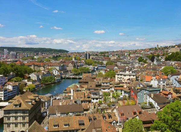 Ciudad de Zurich vista desde la torre de la Catedral de Grossmunster —  Fotos de Stock