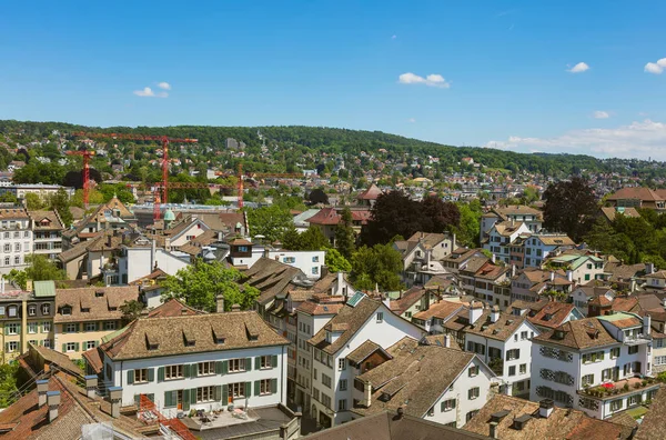 Ville de Zurich vue de la tour de la cathédrale Grossmunster — Photo