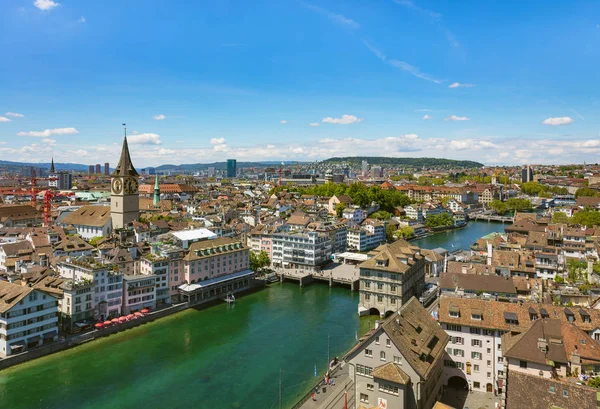 Città di Zurigo vista dalla torre della Cattedrale Grossmunster — Foto Stock