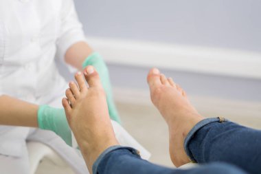 Profesyonel donanım pedikür salonu