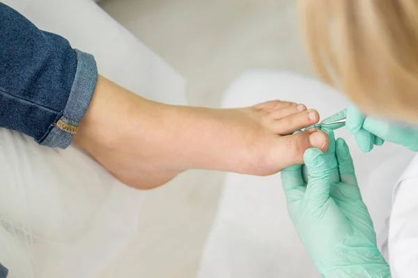 Doctor Podología Con Herramientas — Foto de Stock