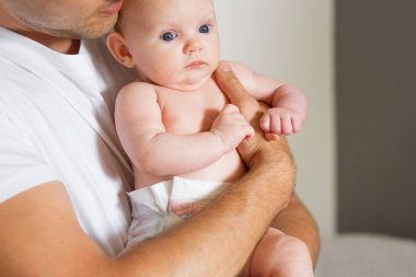 Baba ve bebek yakın çekim
